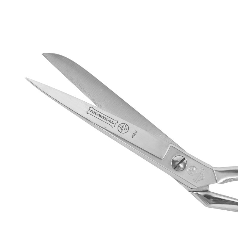 Tesoura-Forjada-e-Reforcada-para-Costura-22-cm---Mundial